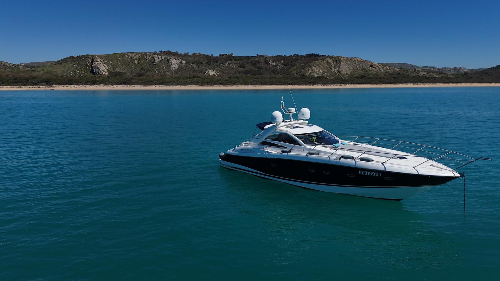 yacht 10 persone