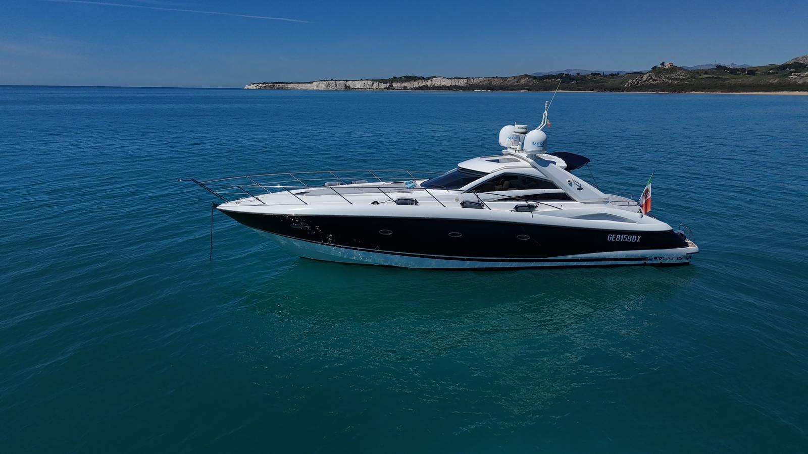 yacht 10 persone